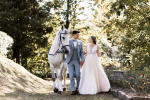 Hochzeitsfotograf Dresden Meißen Brautkleid Pferd