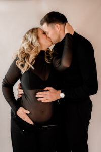 Babybauchshooting Dresden, Schwangerschaftsshooting Dresden, Babybauchfotos Dresden, Fotograf Dresden