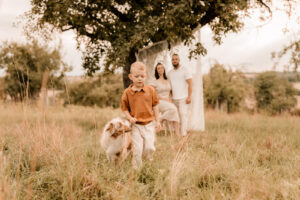 Familienshooting mit Hund Dresden, Fotoshooting Dresden, Fotograf Dresden, Familienfotoshooting Dresden