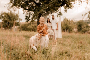 Familienshooting mit Hund Dresden, Fotoshooting Dresden, Fotograf Dresden, Familienfotoshooting Dresden