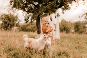 Familienshooting mit Hund Dresden, Fotoshooting Dresden, Fotograf Dresden, Familienfotoshooting Dresden